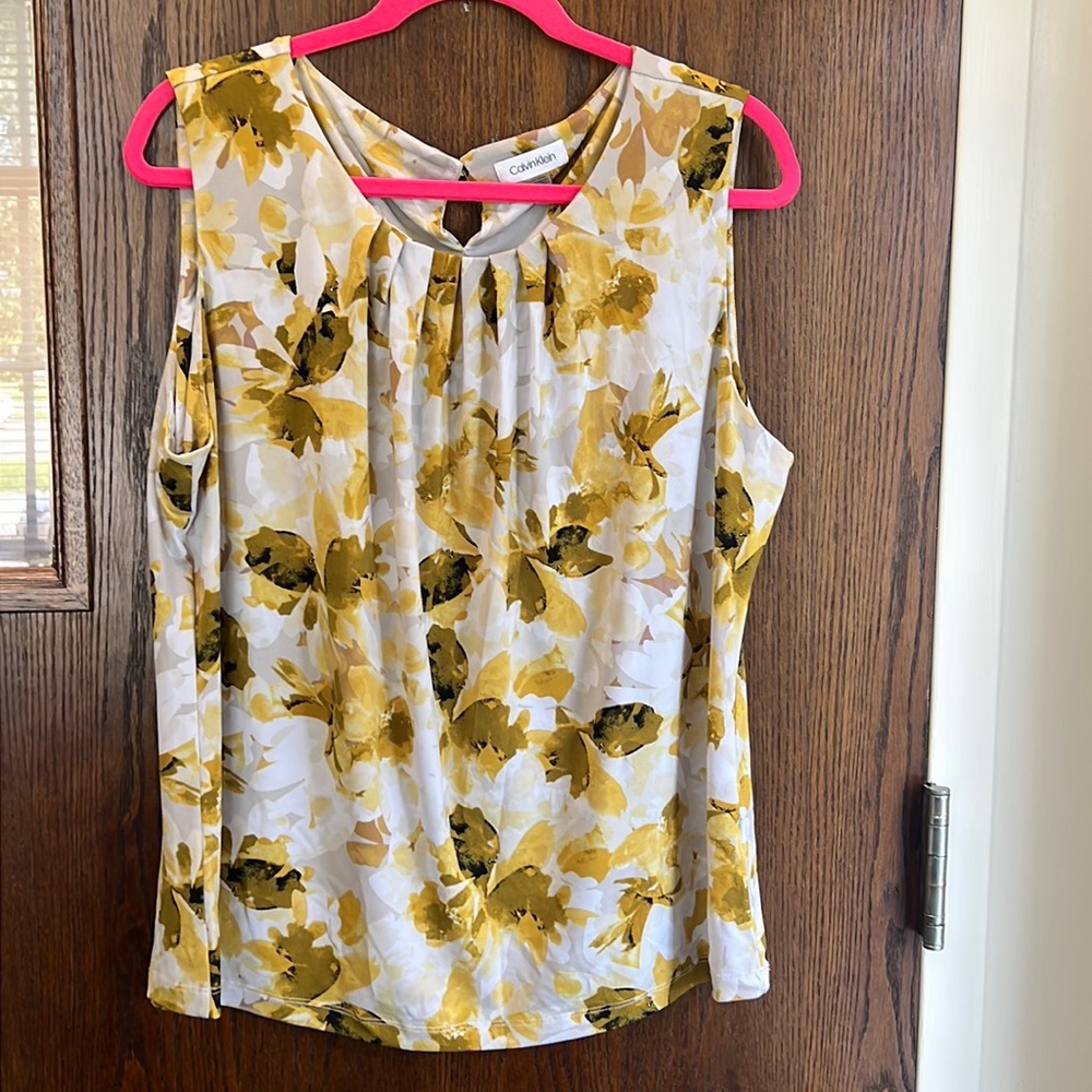EUC Calvin Klein sleeveless top sz 1x